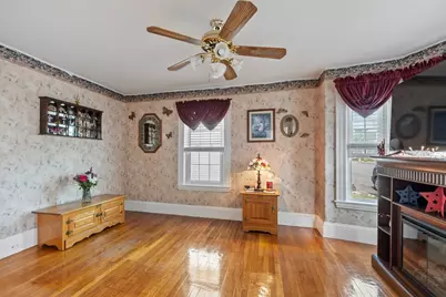 53 Corbett St, Lowell, MA 01852 - Photo 9