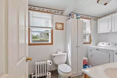 53 Corbett St, Lowell, MA 01852 - Photo 25