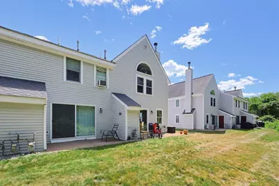 75 Warren St W #8, Raynham, MA 02767 - Photo 7