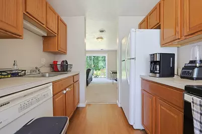 75 Warren St W #8, Raynham, MA 02767 - Photo 15