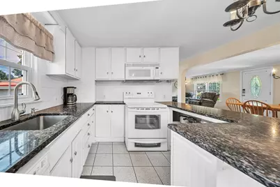 51 Barrington Rd, Longmeadow, MA 01106 - Photo 9