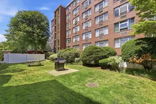 20 Hammond Pond Pkwy, Newton, MA 02467 - Photo 29