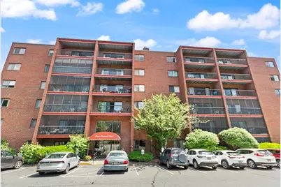 3 Summit Drive #17, Reading, MA 01867 - Photo 1