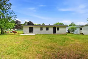 37 Sun Valley Rd, Holyoke, MA 01040 - Photo 23
