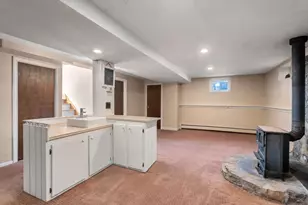 10 Hopkinton Rd, Upton, MA 01568 - Photo 31
