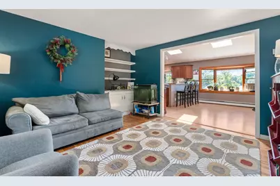 10 Hopkinton Rd, Upton, MA 01568 - Photo 13