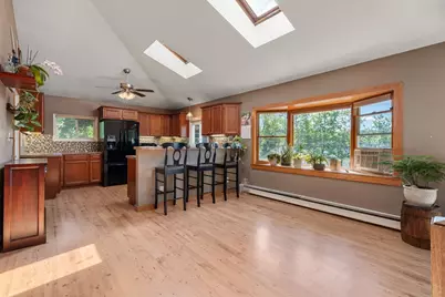 10 Hopkinton Rd, Upton, MA 01568 - Photo 3