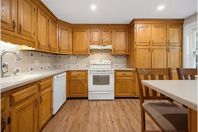 81 Rocky Meadow St, Middleborough, MA 02346 - Photo 3