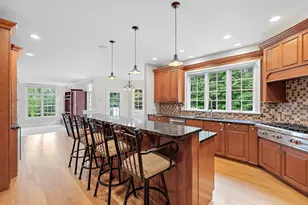 16 Kingsbury Dr, Holliston, MA 01746 - Photo 5