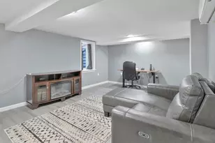 2 Westland St, Acushnet, MA 02743 - Photo 33
