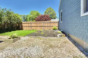 2 Westland St, Acushnet, MA 02743 - Photo 9