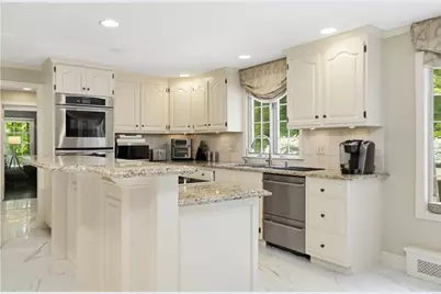 10 Donnelly Drive, Medfield, MA 02052 - Photo 5