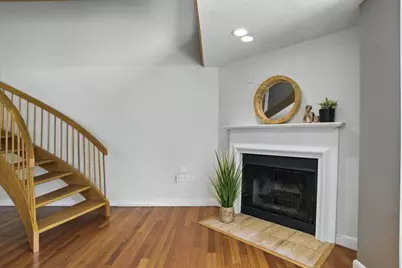 75 Page Rd #13, Bedford, MA 01730 - Photo 3