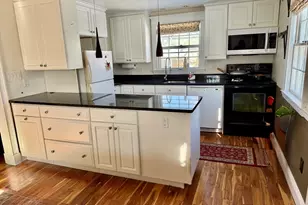 26 Pearl St, Lexington, MA 02420 - Photo 3