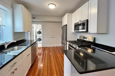 17 Ashland St #02, Somerville, MA 02144 - Photo 9