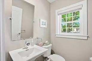 21 Chickatawbut St, Boston, MA 02122 - Photo 27