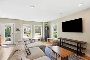 21 Chickatawbut St, Boston, MA 02122 - Photo 5
