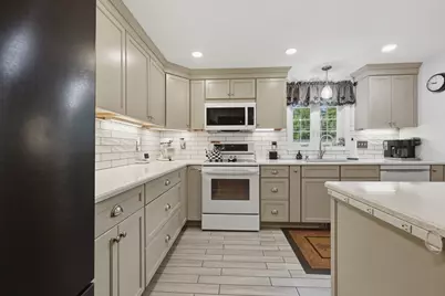 105 Main Street, Townsend, MA 01469 - Photo 11