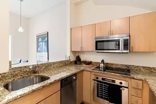 8 Greenwich Pk, Boston, MA 02118 - Photo 5
