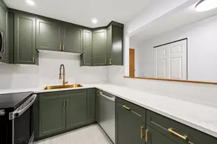 90 McKinstry Ave, Chicopee, MA 01013 - Photo 5