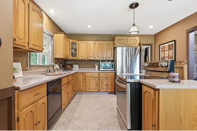 227 Eight Lots Rd, Sutton, MA 01590 - Photo 5