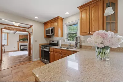 9 Thayer Avenue, Auburn, MA 01501 - Photo 11