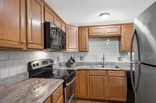 14 Bourbon St, Peabody, MA 01960 - Photo 11