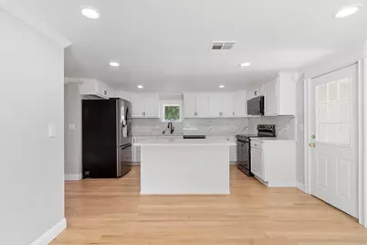 92 Hosmer Street, Hudson, MA 01749 - Photo 9