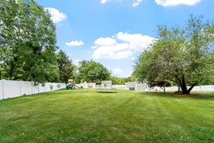 92 Hosmer St, Hudson, MA 01749 - Photo 29