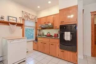 1053 Pleasant St, Worcester, MA 01602 - Photo 1