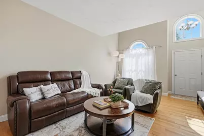 13 Knowlton Cir #13, Upton, MA 01568 - Photo 3