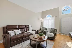13 Knowlton Cir, Upton, MA 01568 - Photo 3