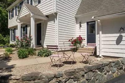 10 Steven Ln, Medfield, MA 02052 - Photo 3