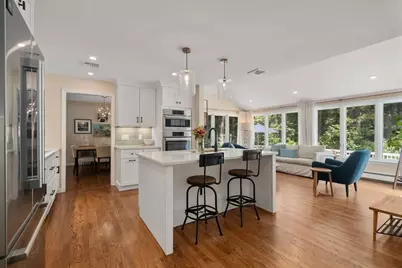10 Steven Ln, Medfield, MA 02052 - Photo 5