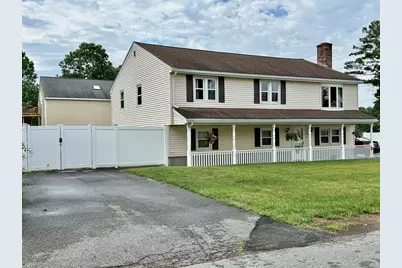 10 Sheridan St #top, Billerica, MA 01821 - Photo 3