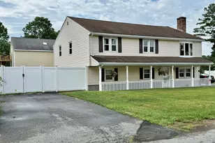 10 Sheridan St, Billerica, MA 01821 - Photo 3