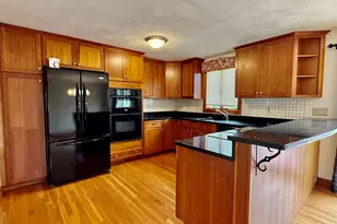 10 Sheridan St, Billerica, MA 01821 - Photo 5