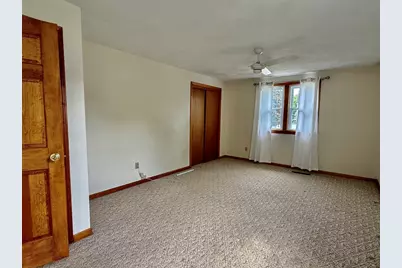 10 Sheridan St #top, Billerica, MA 01821 - Photo 17