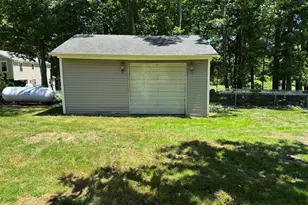 1174 Old Fall River Rd, Dartmouth, MA 02747 - Photo 41