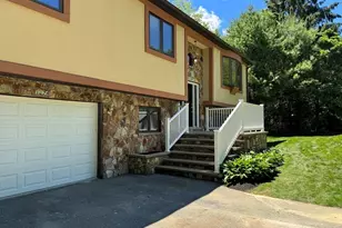 1174 Old Fall River Rd, Dartmouth, MA 02747 - Photo 5