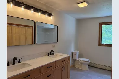 1174 Old Fall River Rd, Dartmouth, MA 02747 - Photo 9