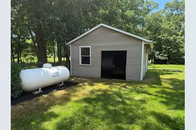 1174 Old Fall River Rd, Dartmouth, MA 02747 - Photo 35