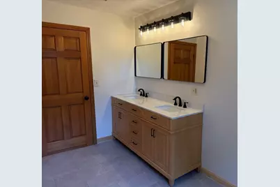 1174 Old Fall River Rd, Dartmouth, MA 02747 - Photo 13