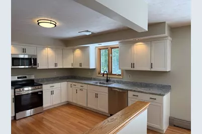 1174 Old Fall River Rd, Dartmouth, MA 02747 - Photo 9