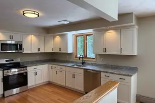 1174 Old Fall River Rd, Dartmouth, MA 02747 - Photo 9