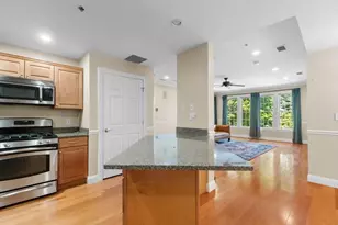106 Washington St, Quincy, MA 02169 - Photo 17