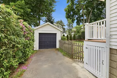 9 Mendum Street, Melrose, MA 02176 - Photo 3