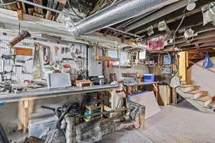 56 Porter Cir, Cambridge, MA 02140 - Photo 33