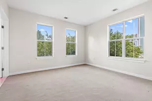 4 Repton Circle, Watertown, MA 02472 - Photo 15