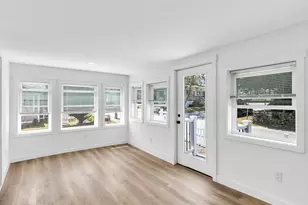 35 Locust St, Wareham, MA 02558 - Photo 3